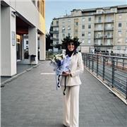 Laureata in scienze politiche e diplomata al liceo classico, offro lezioni private di materie umanistiche